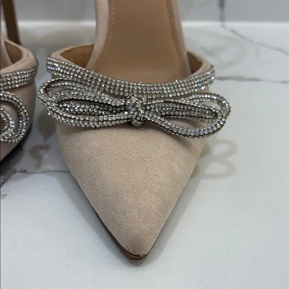 Heels with Rhinestone Bow - Picture 4 of 9